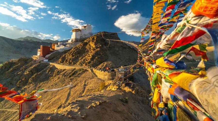 4 Day Ladakh Trip - Adventurous journey through the stunning landscapes of Ladakh